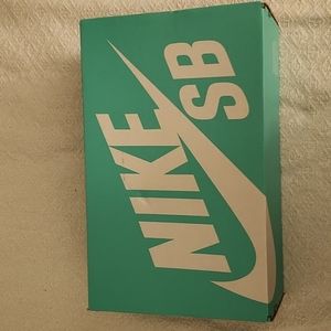 Nike SB Zoom Janorski RM box